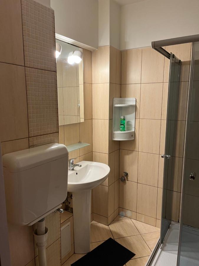 Studiolut_1 Apartman Bukarest Kültér fotó